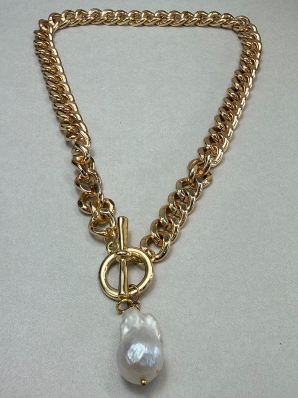 Modern Chunky Gold Tone Chain Necklace Baroque Freshwater Pearl Pendant - Picture 7 of 7